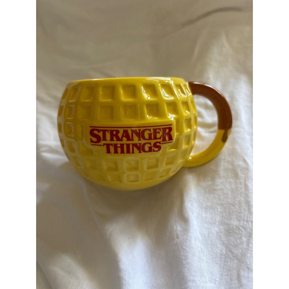 Stranger Things Ceramic Waffle Mug 14oz Yellow & Brown